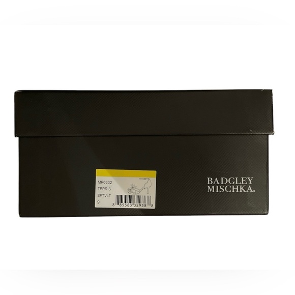 BNWT Badgley Mischka Grey Terris Ankle Strap Sandal - Picture 5 of 5